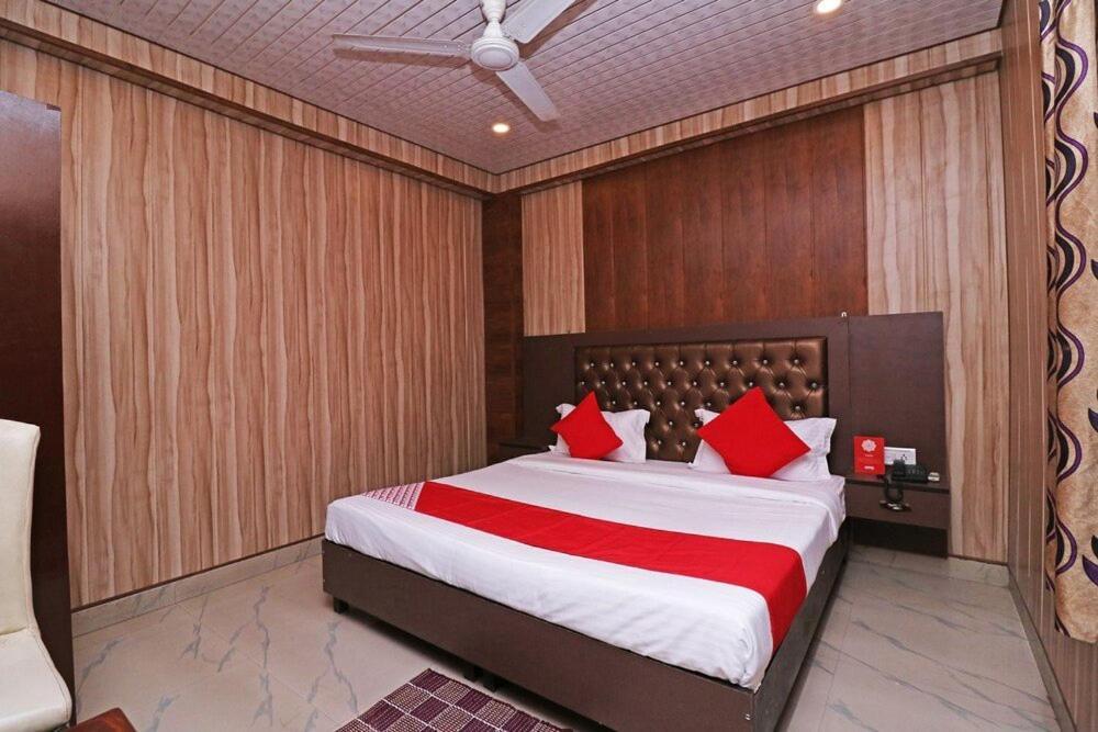 Airport Hotel Runway New Delhi Ngoại thất bức ảnh