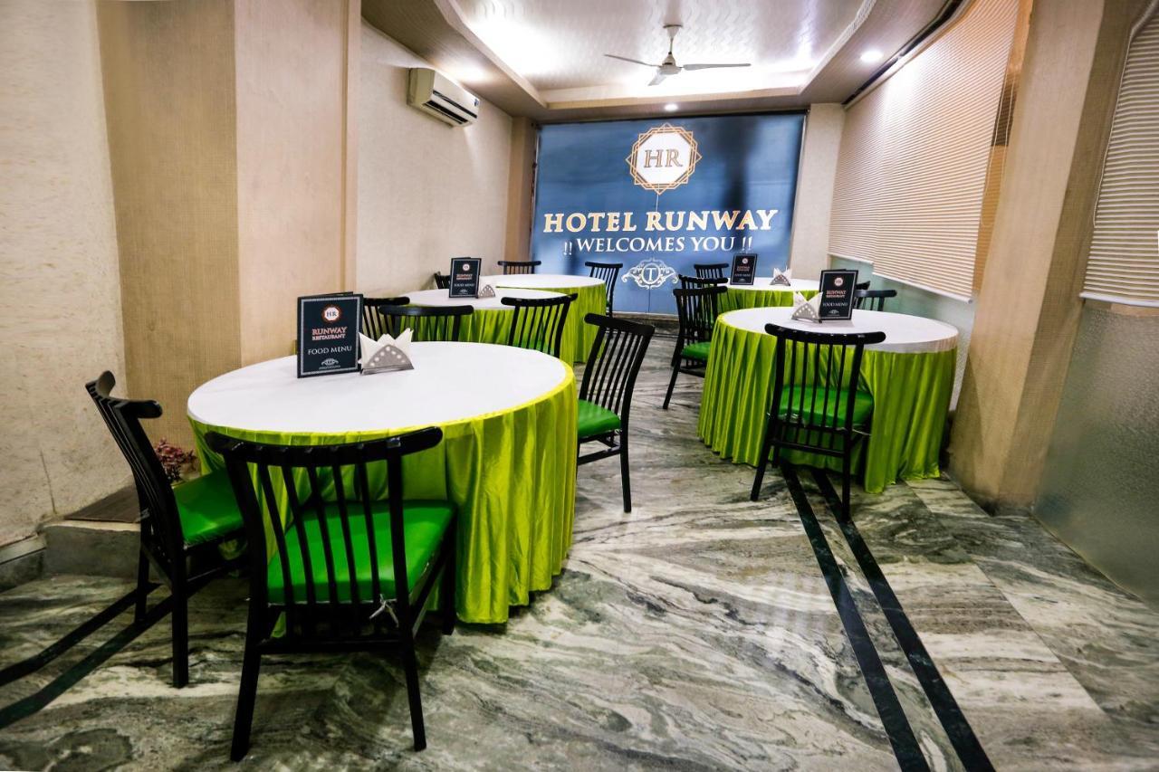 Airport Hotel Runway New Delhi Ngoại thất bức ảnh